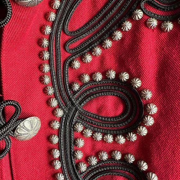 Vintage DD Ranchwear
Oxblood Red Studded
Vest Size Medium - Picture 4 of 5